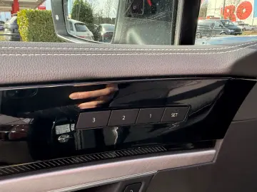 VW Touareg TDI Luft ACC Stdhzg AHK Pano Allradlenk