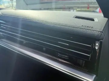 VW Touareg TDI Luft ACC Stdhzg AHK Pano Allradlenk