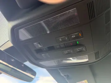 VW Touareg TDI Luft ACC Stdhzg AHK Pano Allradlenk