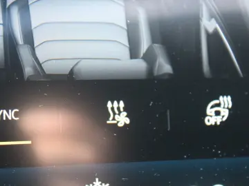 VW Touareg TDI Luft ACC Stdhzg AHK Pano Allradlenk