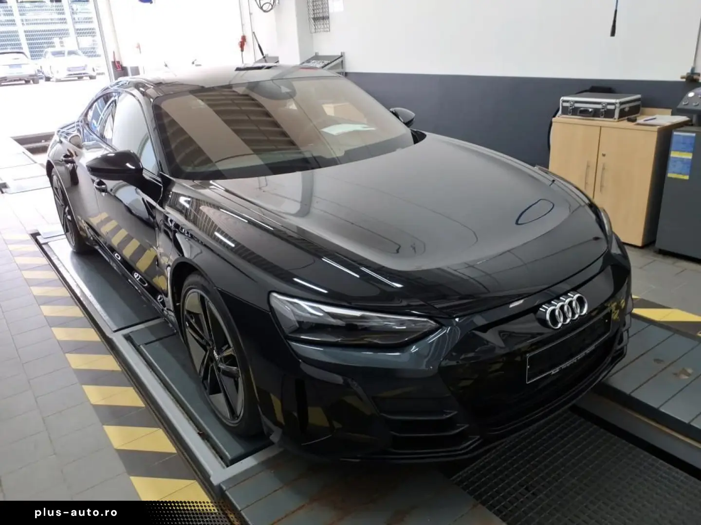 AUDI E-TRON GT BLACK 21Z MATRIX ACC HuD PANO B&O 360
