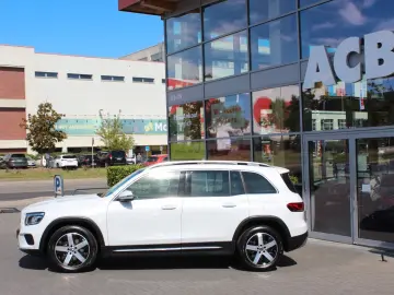MERCEDES-BENZ GLB 220 d 4-M LED Pano Distronic Leder…