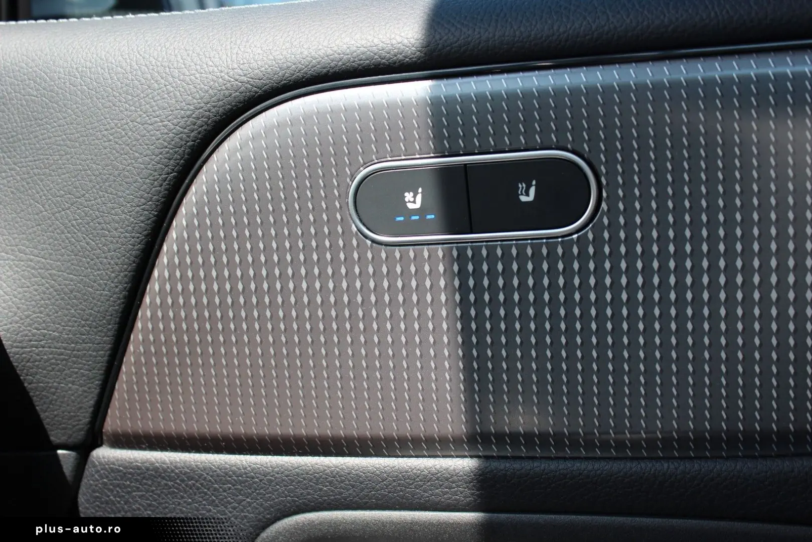MERCEDES-BENZ GLB 220 d 4-M LED Pano Distronic Leder&hellip;
