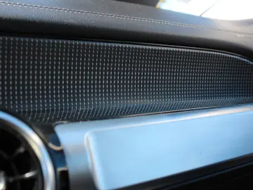 MERCEDES-BENZ GLB 220 d 4-M LED Pano Distronic Leder…