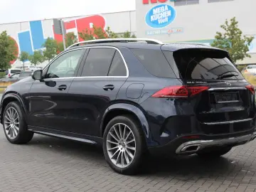 MERCEDES-BENZ GLE 350 de 4M AMG Line Distr. Pano Bur…