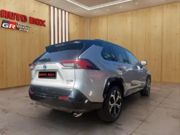 TOYOTA RAV4 Plug-in Hybrid 4x4