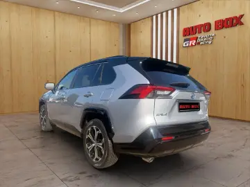TOYOTA RAV4 Plug-in Hybrid 4x4