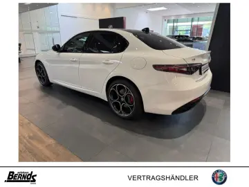 ALFA ROMEO Giulia 2.0T AT8-Q4 Veloce GLASSCHIEBEDACH TECHNO