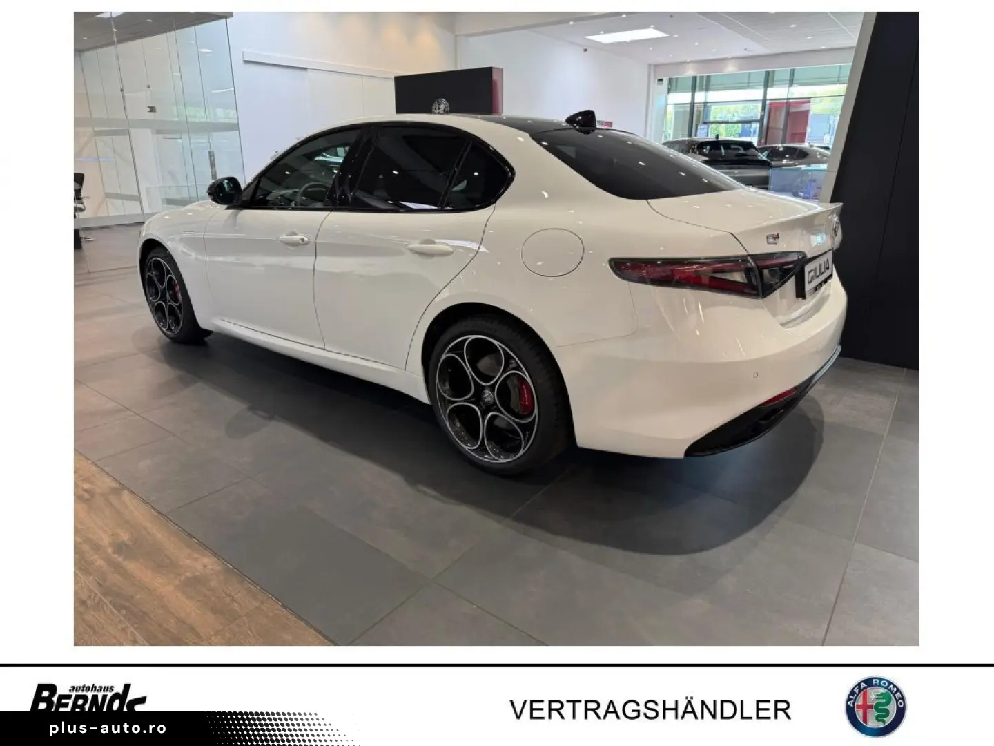 ALFA ROMEO Giulia 2.0T AT8-Q4 Veloce GLASSCHIEBEDACH TECHNO