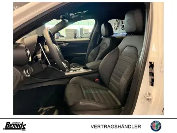 ALFA ROMEO Giulia 2.0T AT8-Q4 Veloce GLASSCHIEBEDACH TECHNO