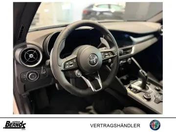 ALFA ROMEO Giulia 2.0T AT8-Q4 Veloce GLASSCHIEBEDACH TECHNO