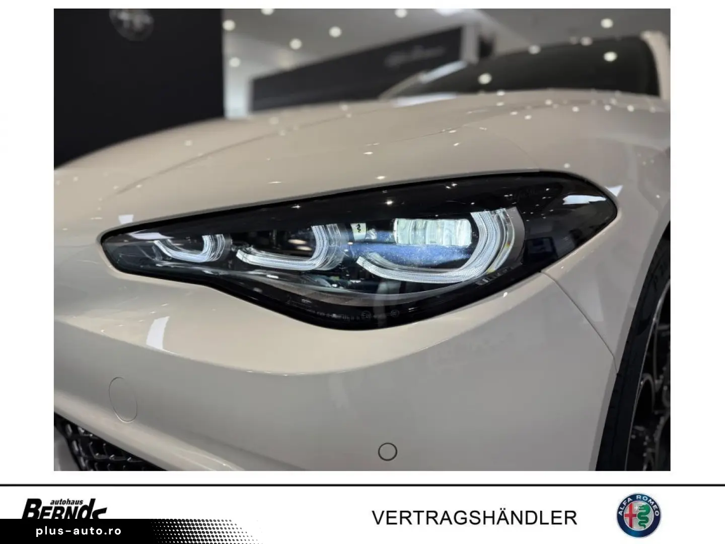 ALFA ROMEO Giulia 2.0T AT8-Q4 Veloce GLASSCHIEBEDACH TECHNO