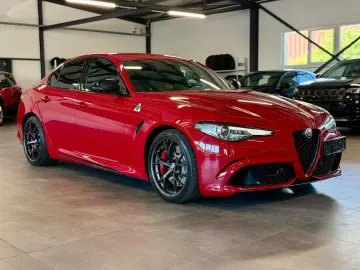 ALFA ROMEO Giulia Quadrifoglio CARBON AKRAPO H&K ACC CARPLA