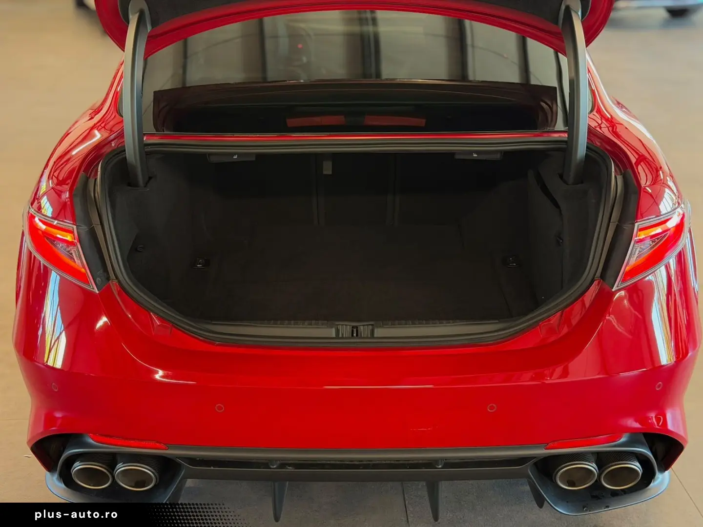 ALFA ROMEO Giulia Quadrifoglio CARBON AKRAPO H&K ACC CARPLA