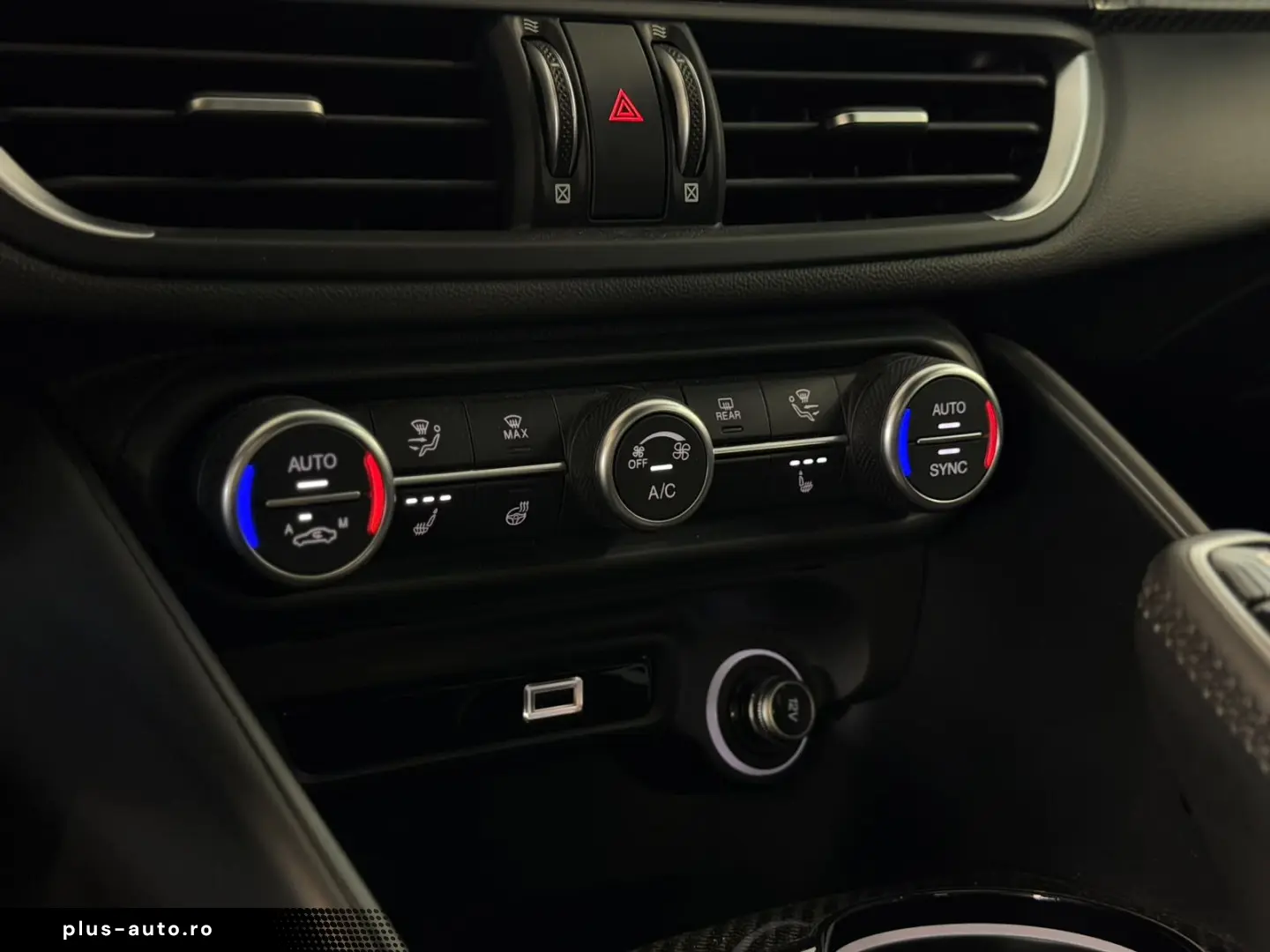 ALFA ROMEO Giulia Quadrifoglio CARBON AKRAPO H&K ACC CARPLA