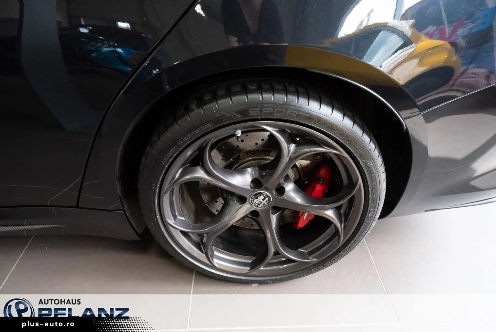 ALFA ROMEO Giulia Quadrifoglio 2.9 V6 Bi-Turbo AT8  KOMF...