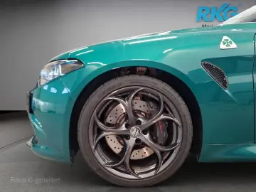 ALFA ROMEO Giulia Quadrifoglio 2.9 V6 Bi-Turbo Akrapovic Ka