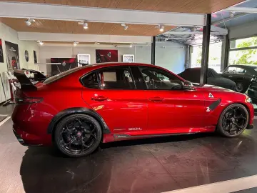 Alfa Romeo Giulia GTA  exemplarul nr. 143 din 500 produse.