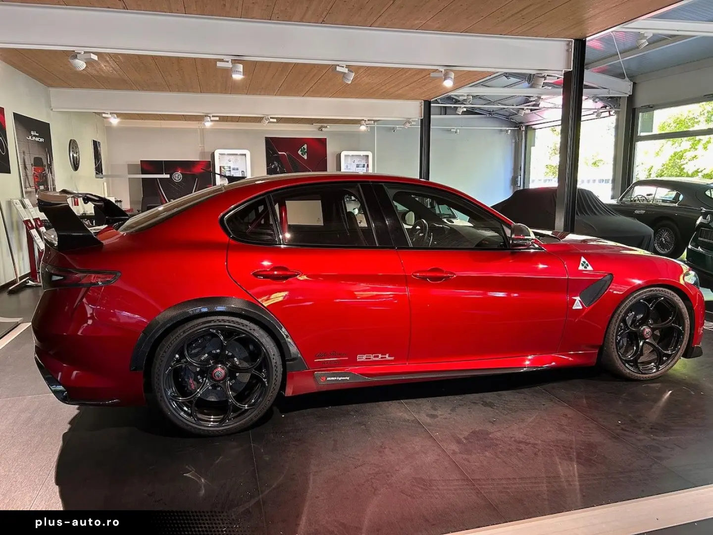 Alfa Romeo Giulia GTA  exemplarul nr. 143 din 500 produse.
