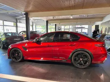 Alfa Romeo Giulia GTA  exemplarul nr. 143 din 500 produse.
