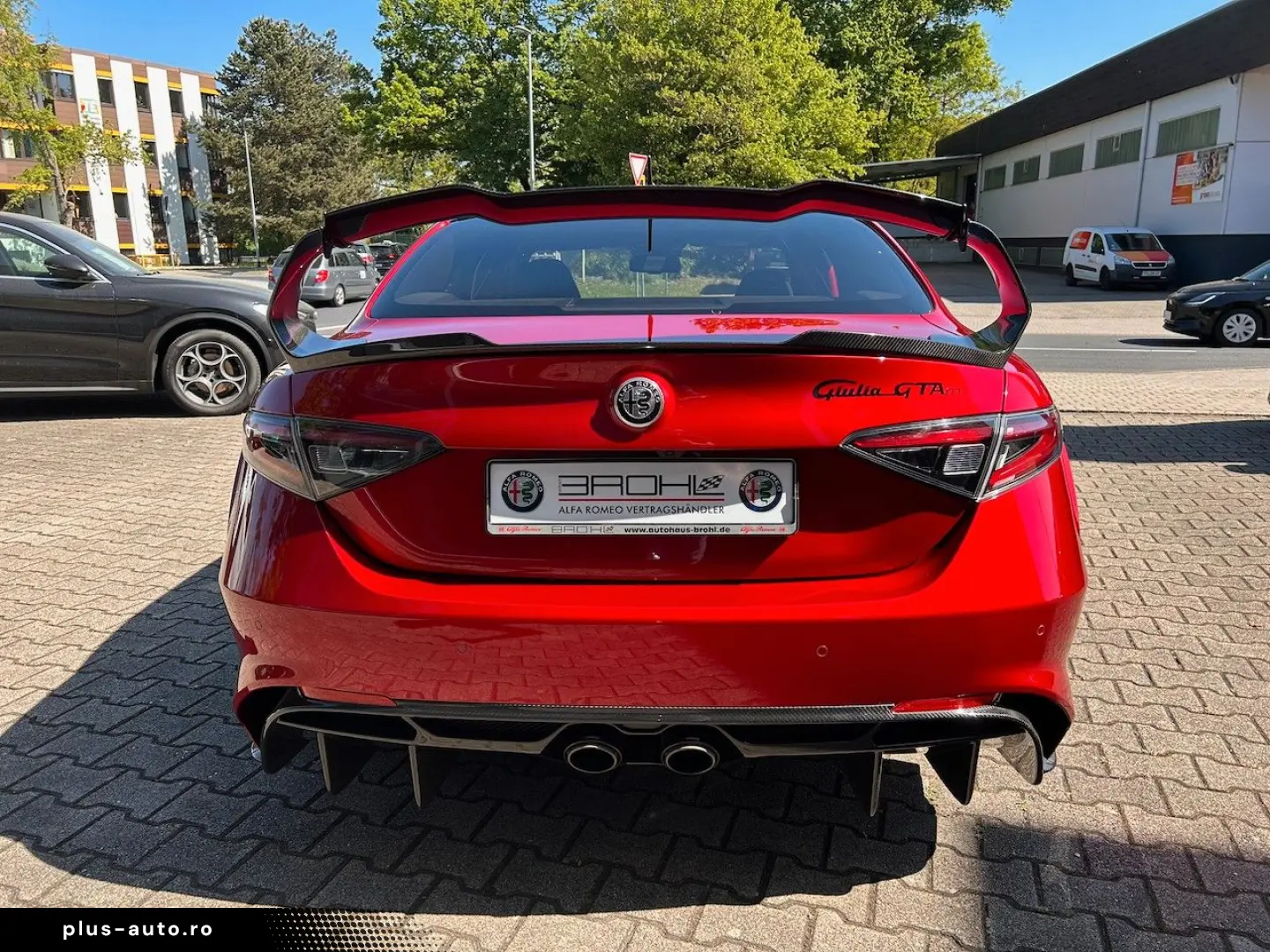 Alfa Romeo Giulia GTA  exemplarul nr. 143 din 500 produse.