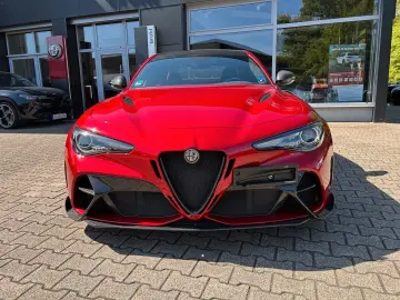 Alfa Romeo Giulia GTA  exemplarul nr. 143 din 500 produse.