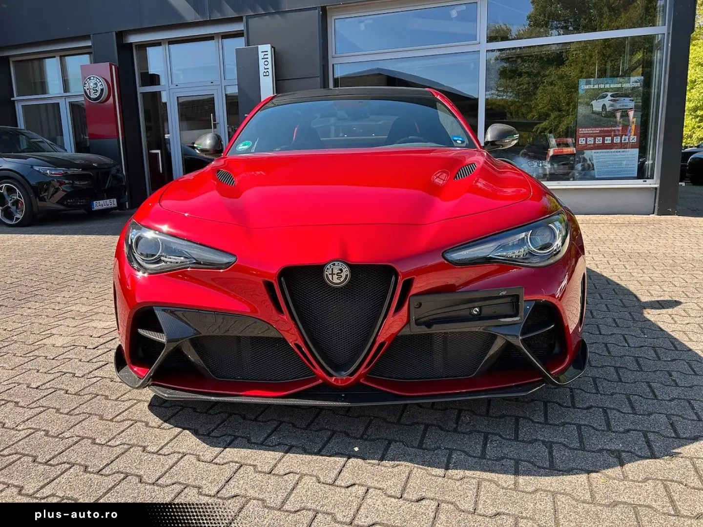 Alfa Romeo Giulia GTA  exemplarul nr. 143 din 500 produse.