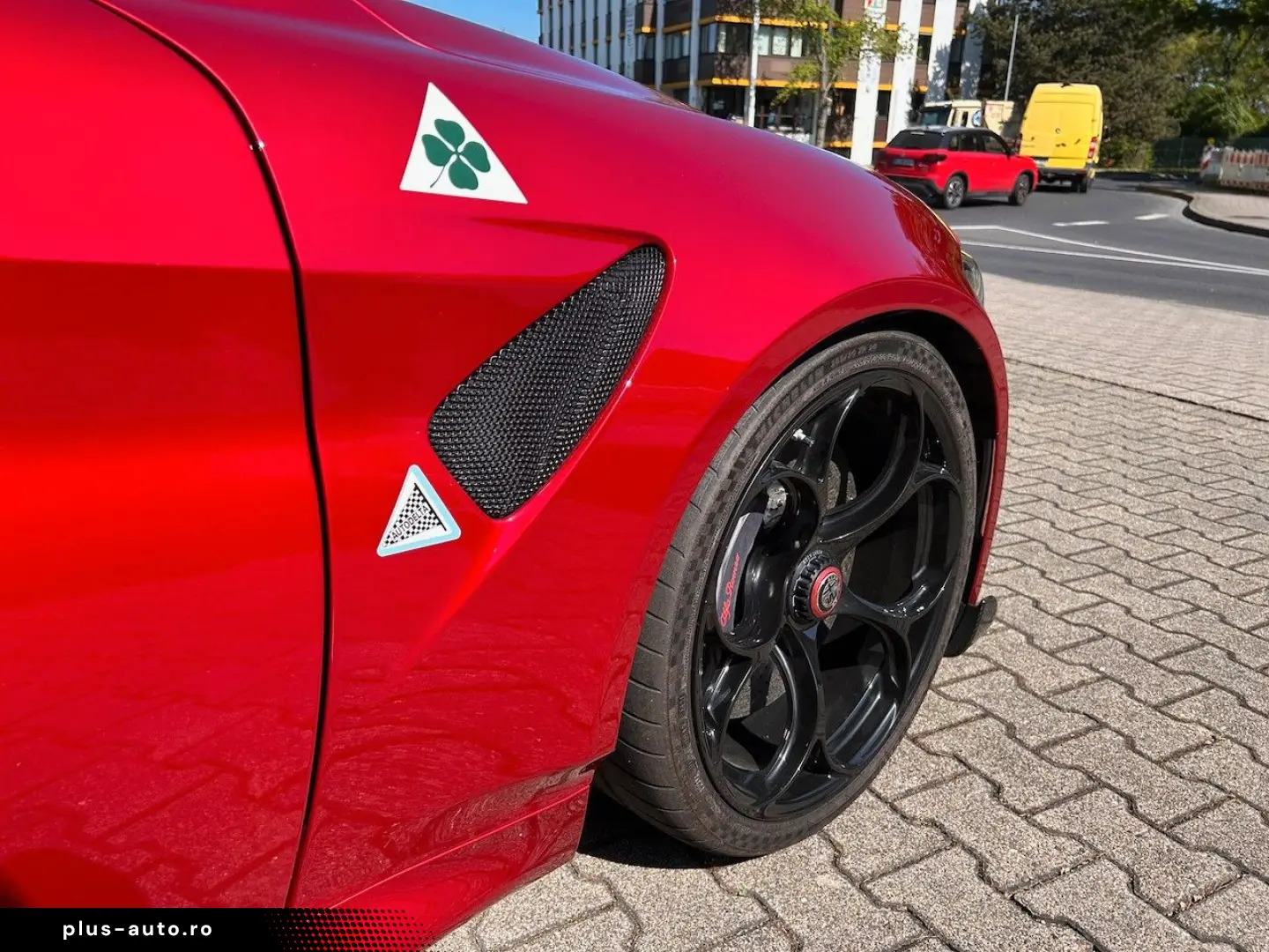 Alfa Romeo Giulia GTA  exemplarul nr. 143 din 500 produse.