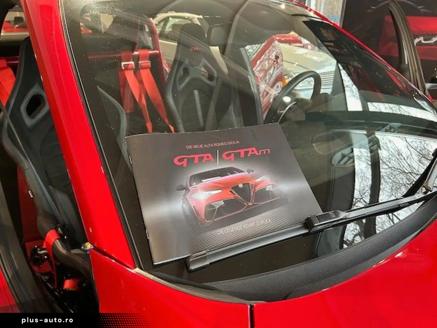 Alfa Romeo Giulia GTA  exemplarul nr. 143 din 500 produse.