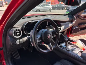 Alfa Romeo Giulia GTA  exemplarul nr. 143 din 500 produse.