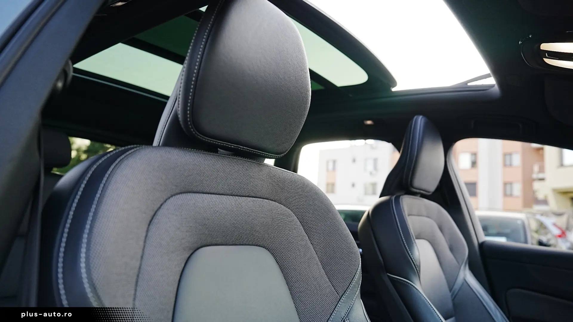 Volvo XC 60 Recharge T6 Twin Engine eAWD R-Design Expression