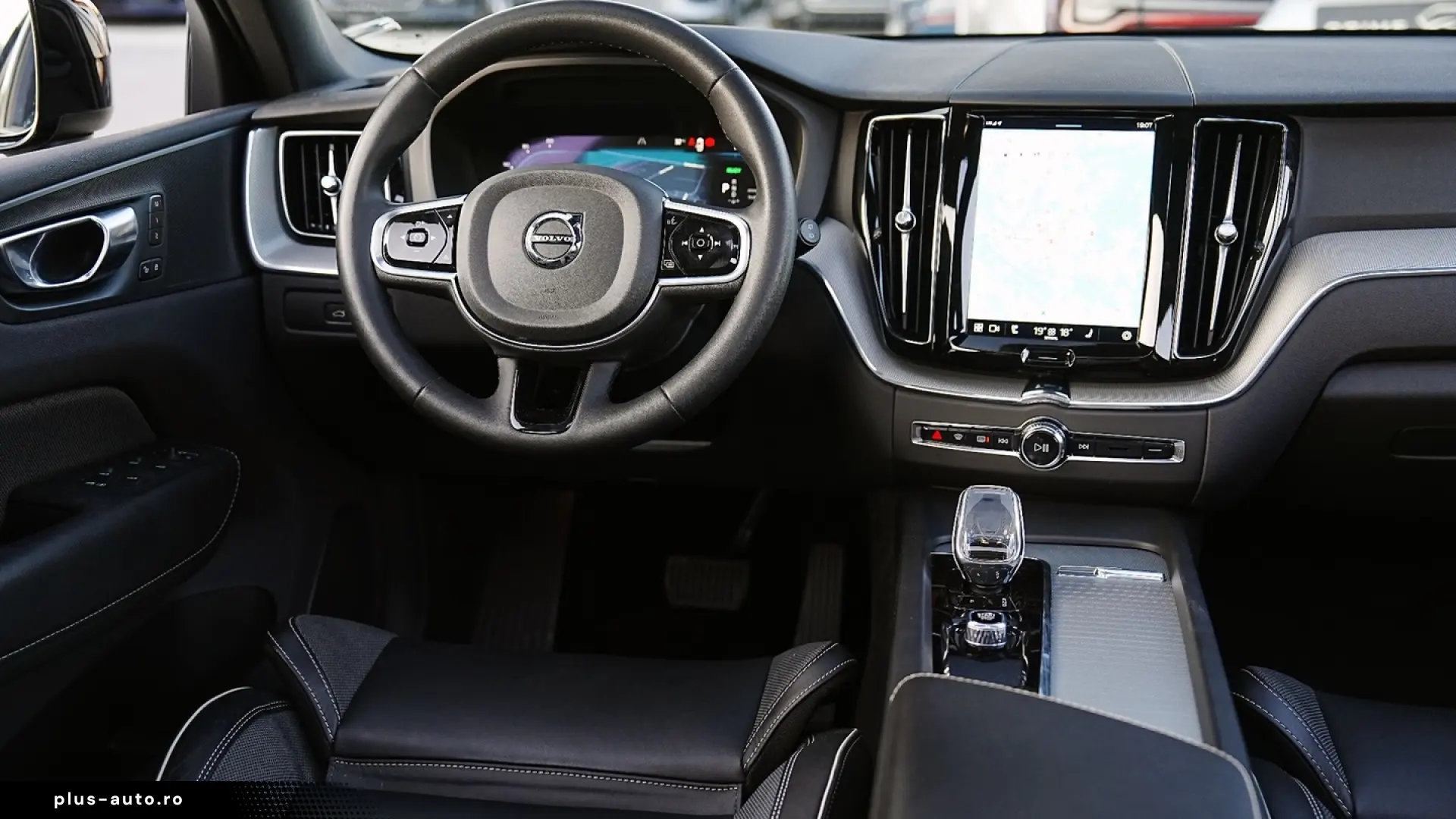 Volvo XC 60 Recharge T6 Twin Engine eAWD R-Design Expression