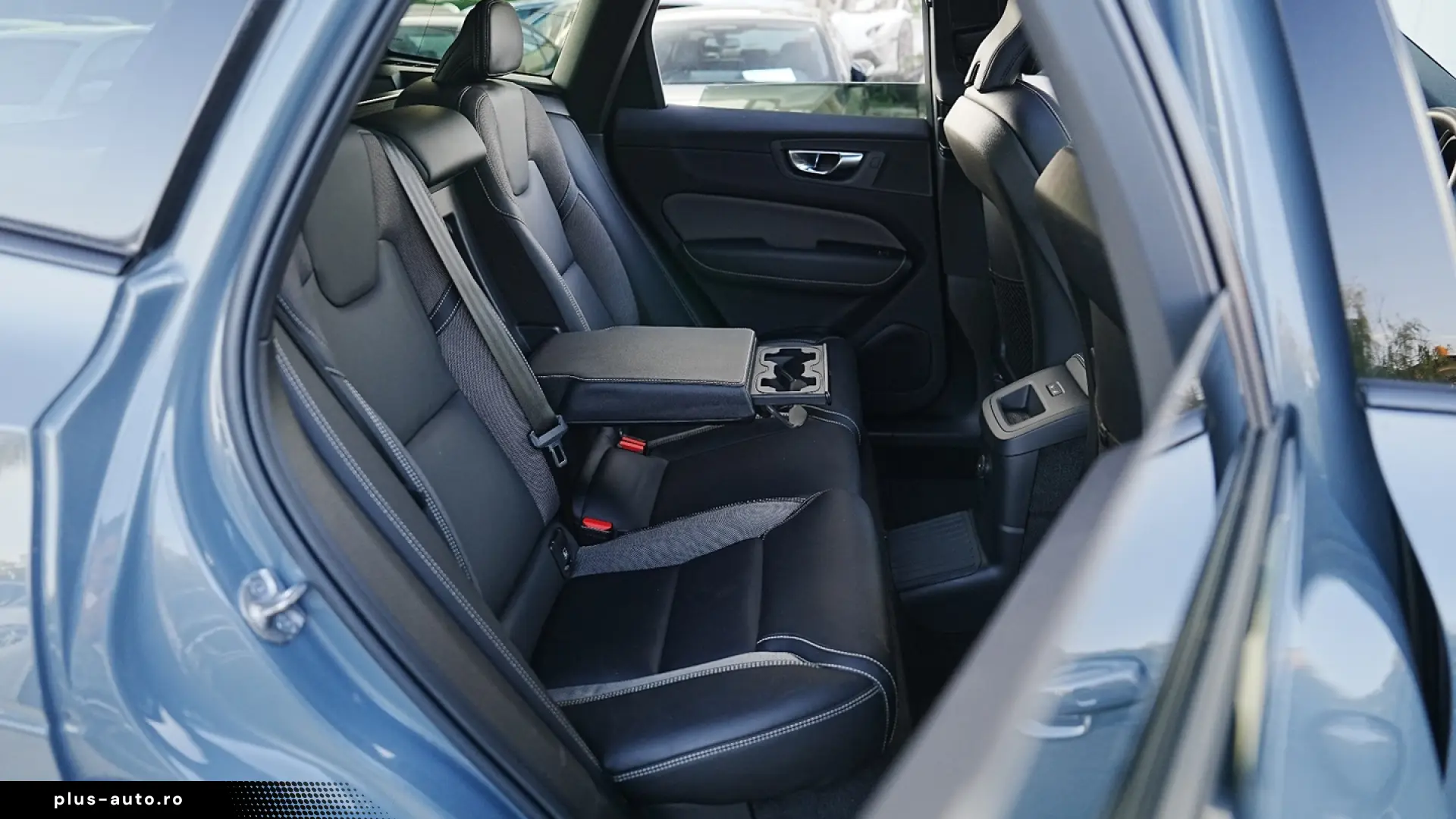 Volvo XC 60 Recharge T6 Twin Engine eAWD R-Design Expression