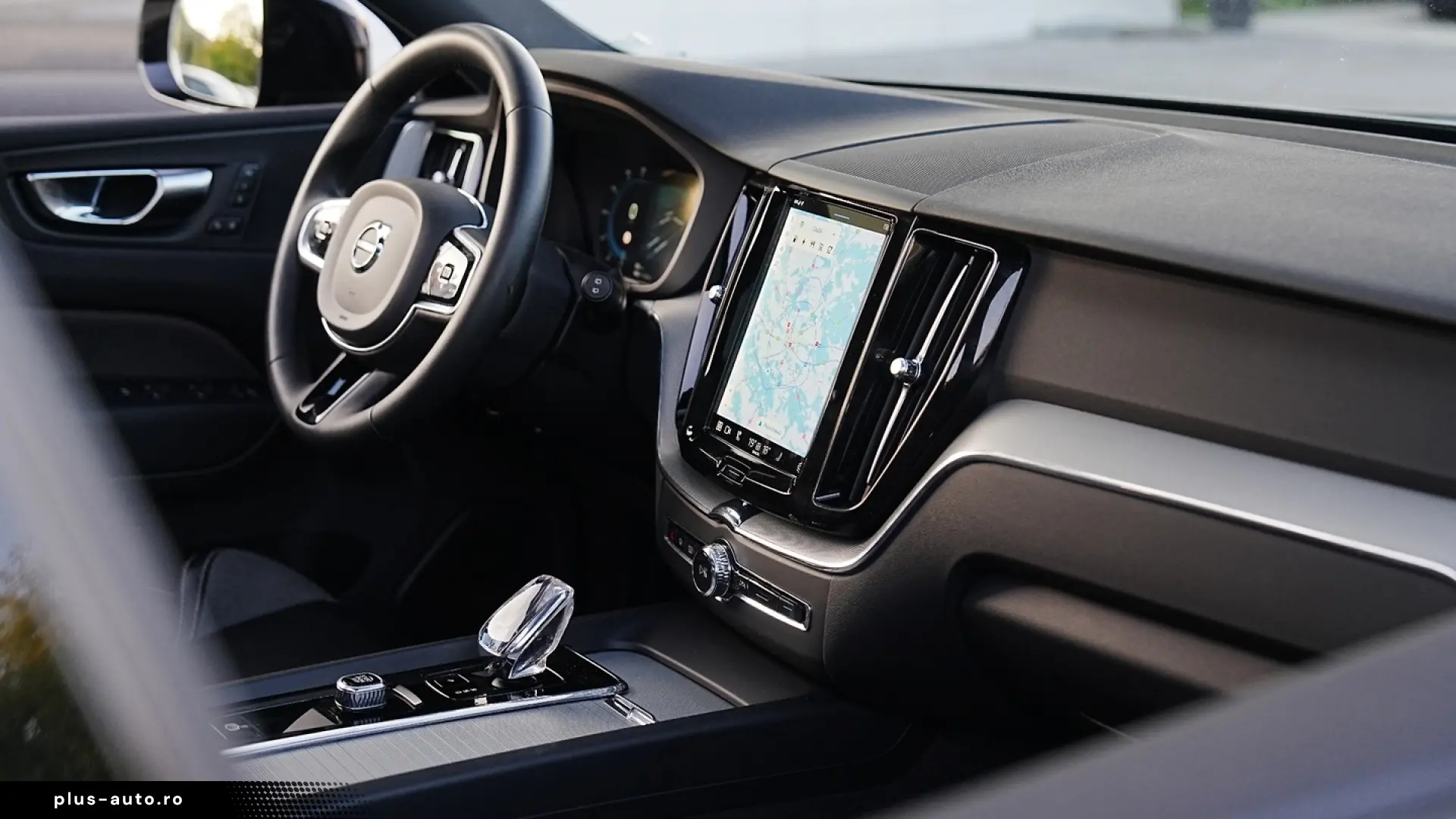 Volvo XC 60 Recharge T6 Twin Engine eAWD R-Design Expression