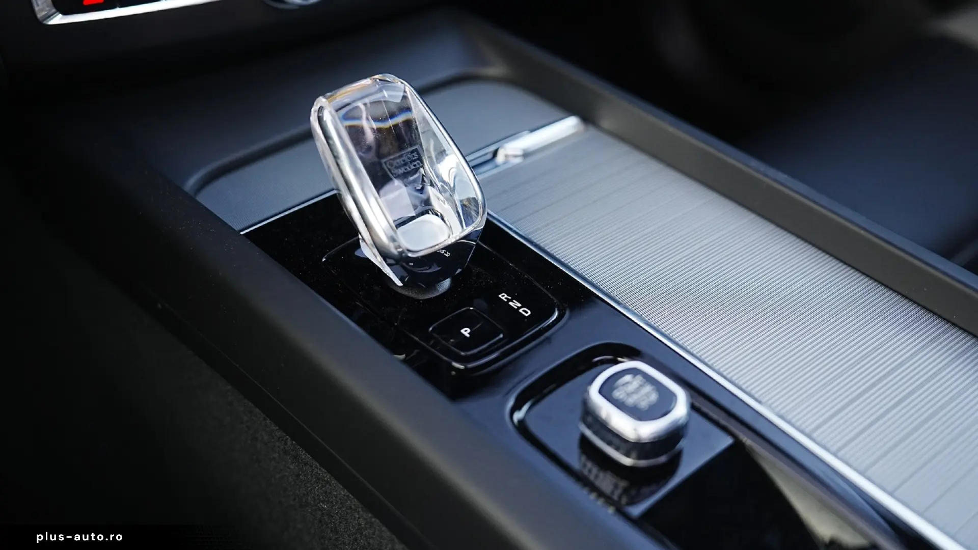 Volvo XC 60 Recharge T6 Twin Engine eAWD R-Design Expression