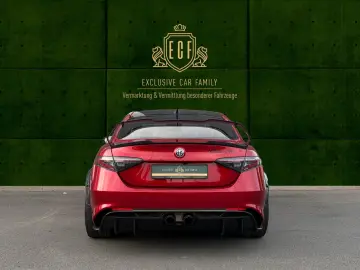 ALFA ROMEO Giulia Quadrifoglio GTAm - No. 333 500 - 1. Hd