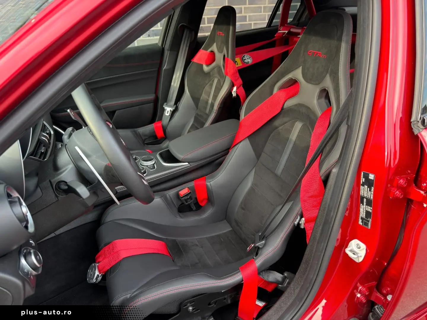 ALFA ROMEO Giulia Quadrifoglio GTAm - No. 333 500 - 1. Hd