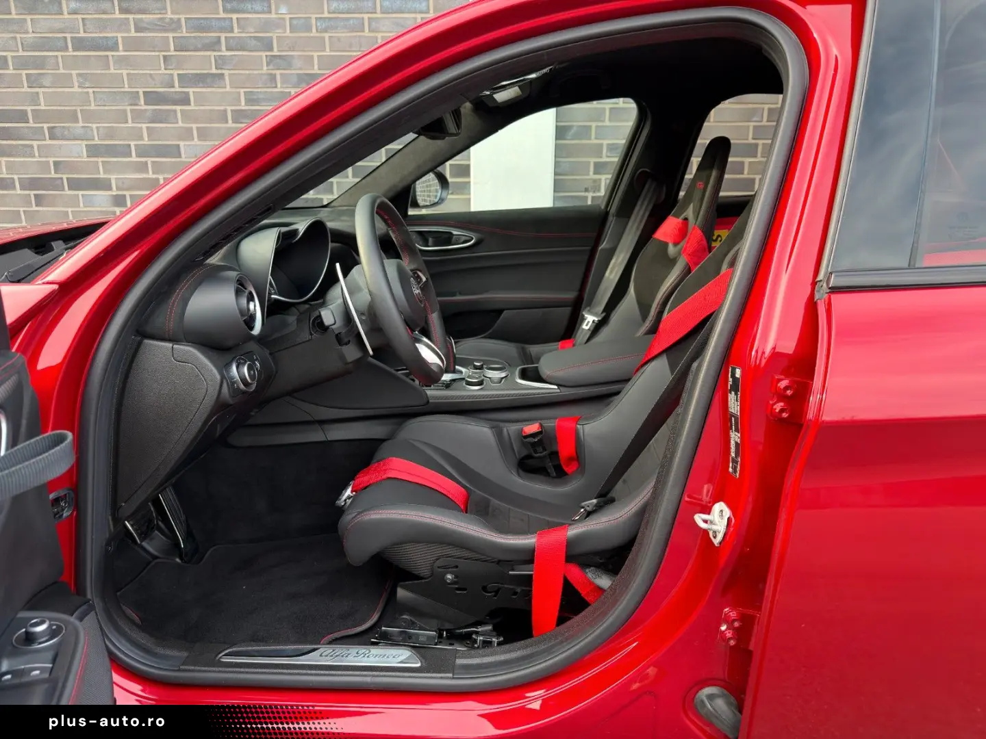 ALFA ROMEO Giulia Quadrifoglio GTAm - No. 333 500 - 1. Hd