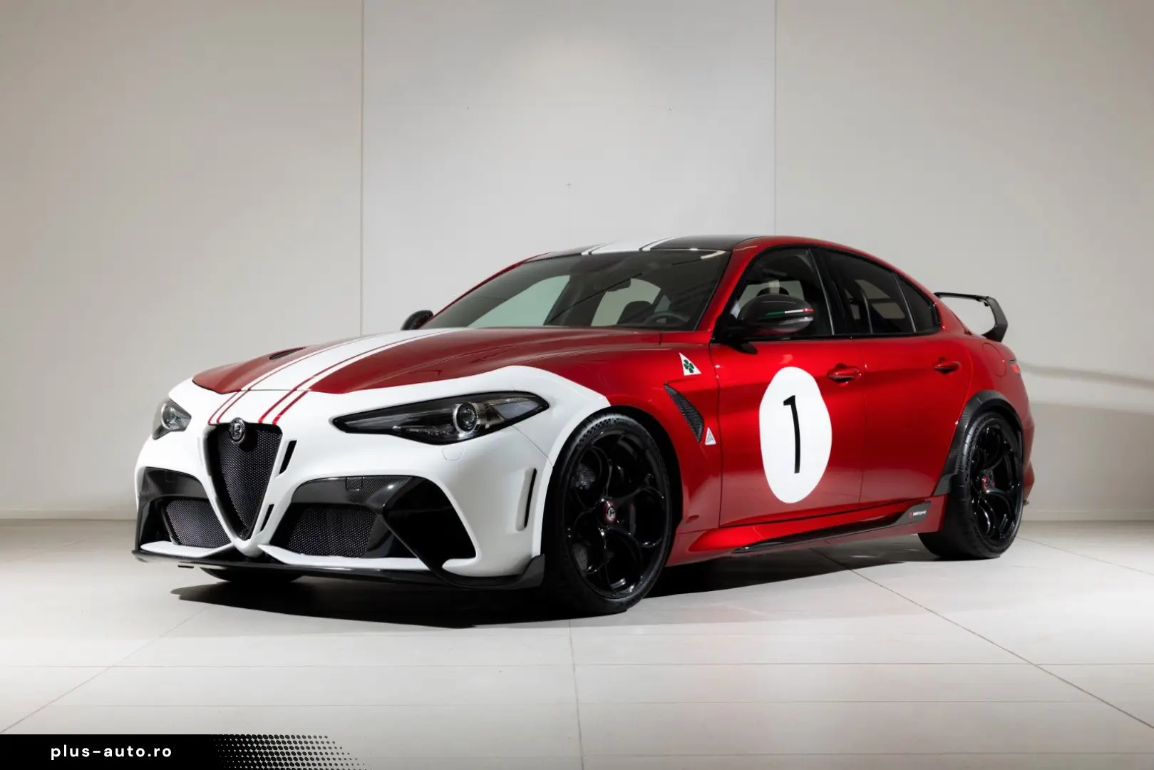 ALFA ROMEO Giulia GTAm - Silverstone 1972 1of20