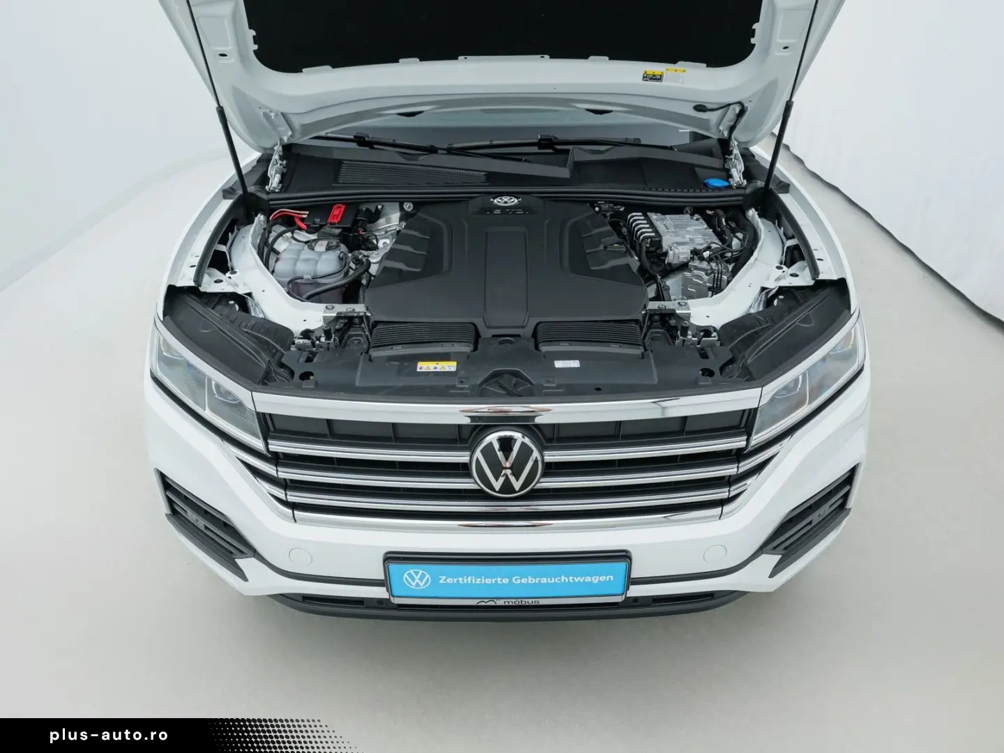 VW Touareg 3.0 V6 TDI 4M  2 49% FIN  DSG GJR APP LE