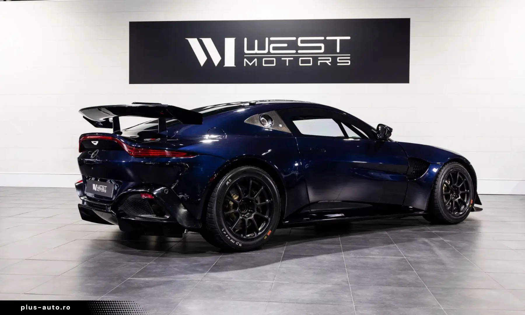 ASTON MARTIN GT4 AMR V8 4.0 510 Ch