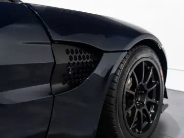 ASTON MARTIN GT4 AMR V8 4.0 510 Ch
