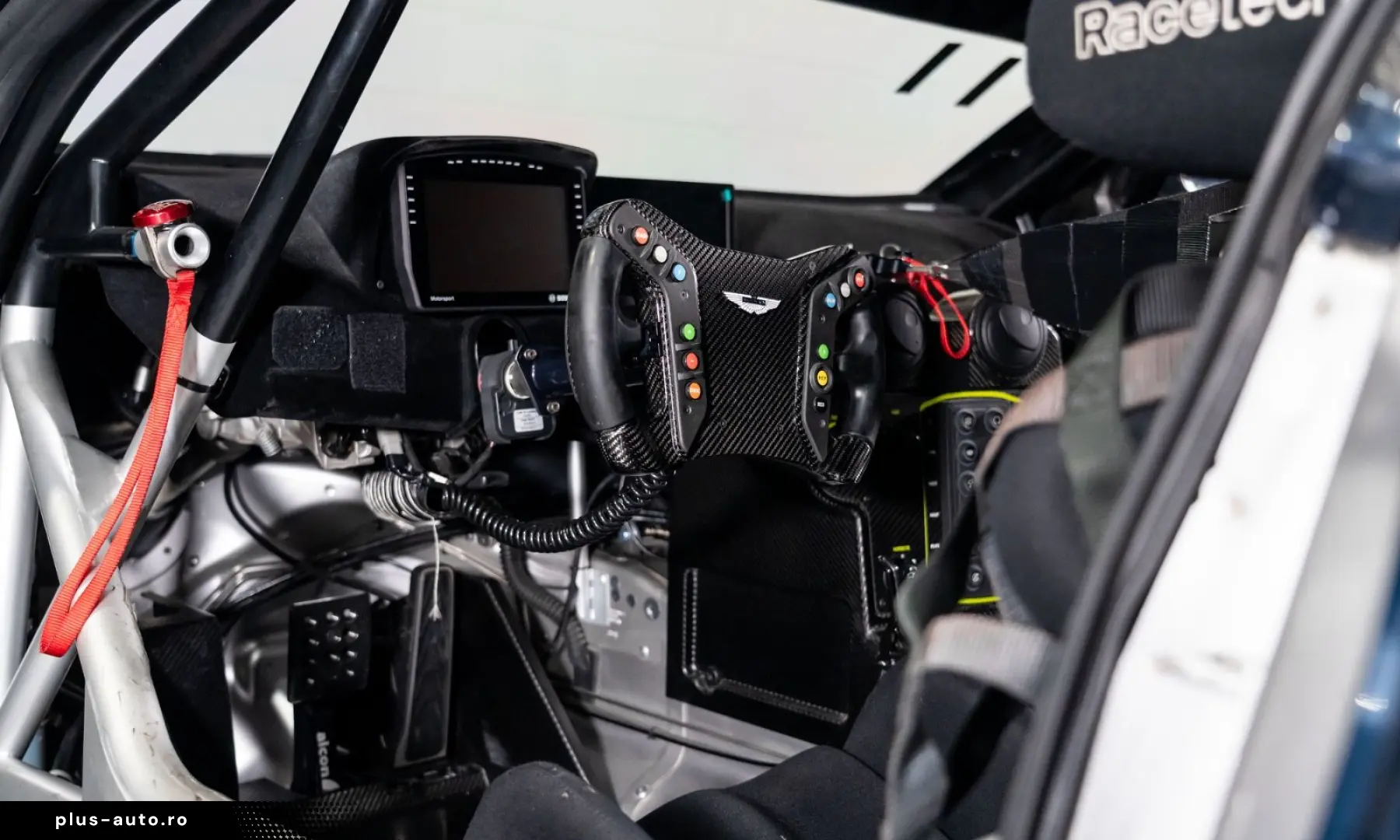 ASTON MARTIN GT4 AMR V8 4.0 510 Ch