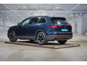 VW Touareg 3.0 TDI tiptronic 4M AHK Navi Kamera 19