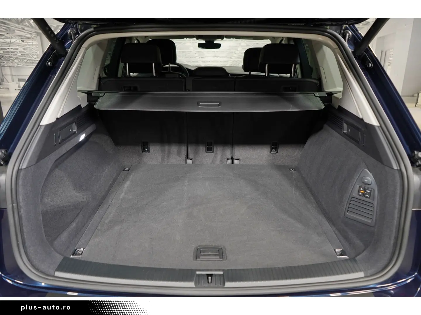 VW Touareg 3.0 TDI tiptronic 4M AHK Navi Kamera 19