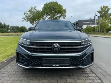 VW Touareg 3.0 TDI 170 kW 4Motion R-Line  Garantie