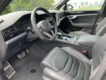 VW Touareg 3.0 TDI 170 kW 4Motion R-Line  Garantie