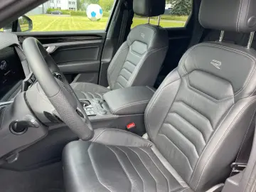 VW Touareg 3.0 TDI 170 kW 4Motion R-Line  Garantie