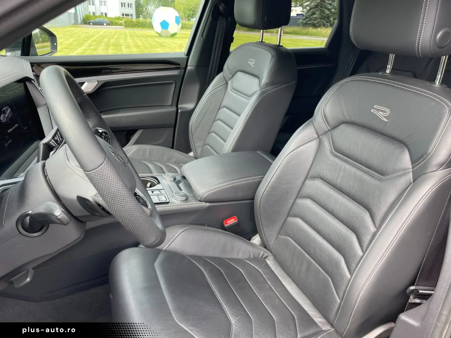 VW Touareg 3.0 TDI 170 kW 4Motion R-Line  Garantie