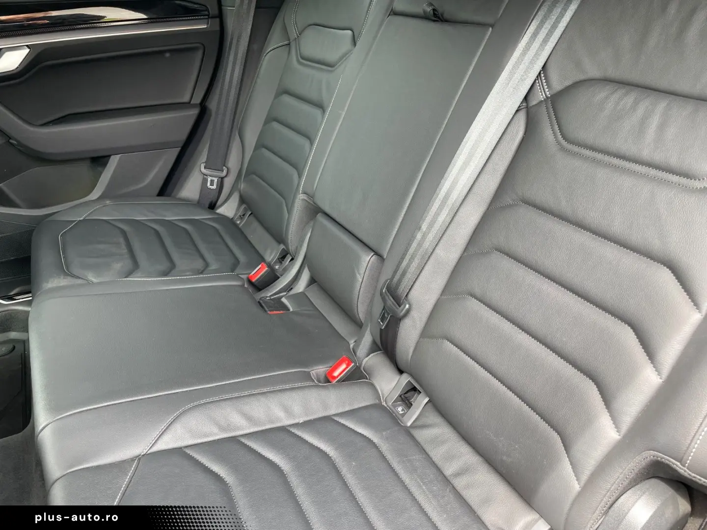 VW Touareg 3.0 TDI 170 kW 4Motion R-Line  Garantie